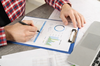 Zapasy środków ochrony roślin przed sezonem – jak zaplanować zakupy herbicydów i insektycydów