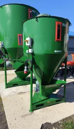 Mieszalnik pasz 1000kg H037/2